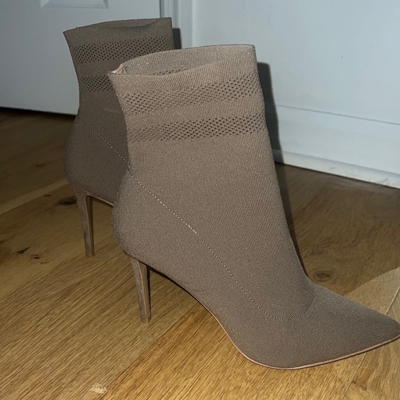 Steve Madden heels - Picture 2 of 2